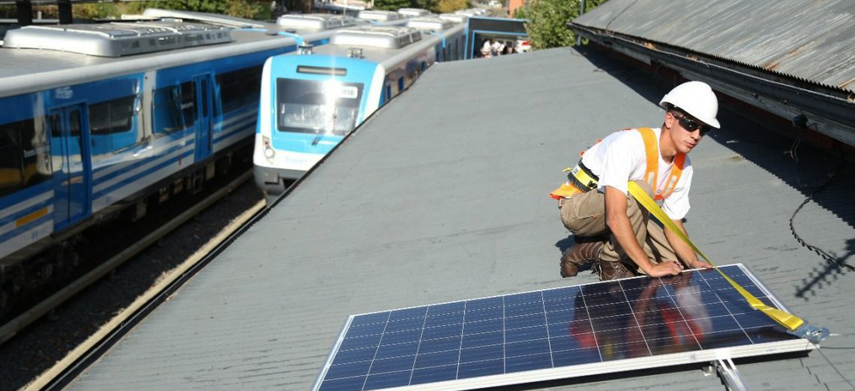 Paneles solares instalados en la estación San Martín de la Línea Mitre.