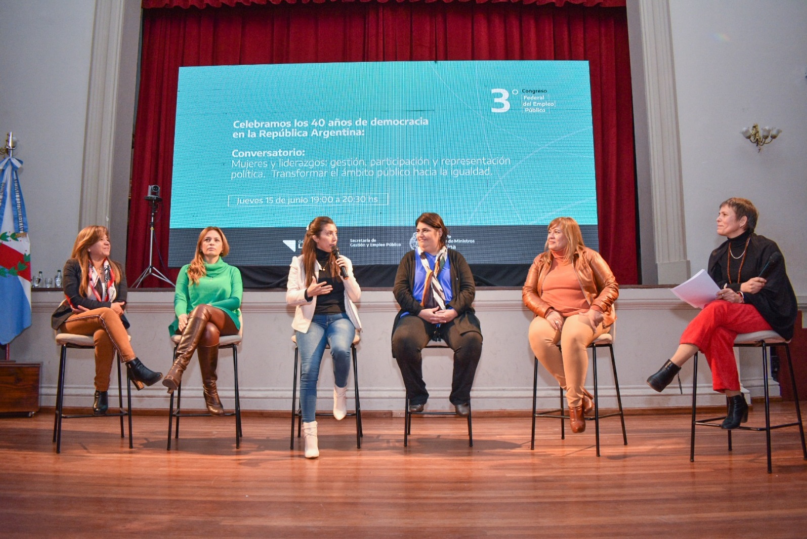 2023-06-15 Conversatorio Mujeres y liderazgos 0