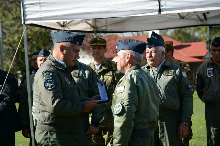 Condecoraciones al personal del Radar Malvinas