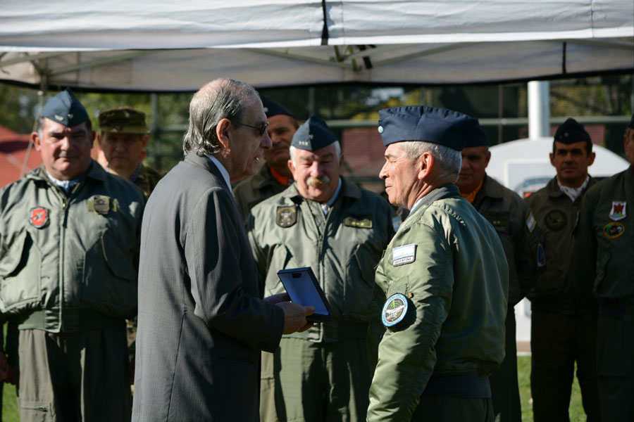 Condecoraciones al personal del Radar Malvinas