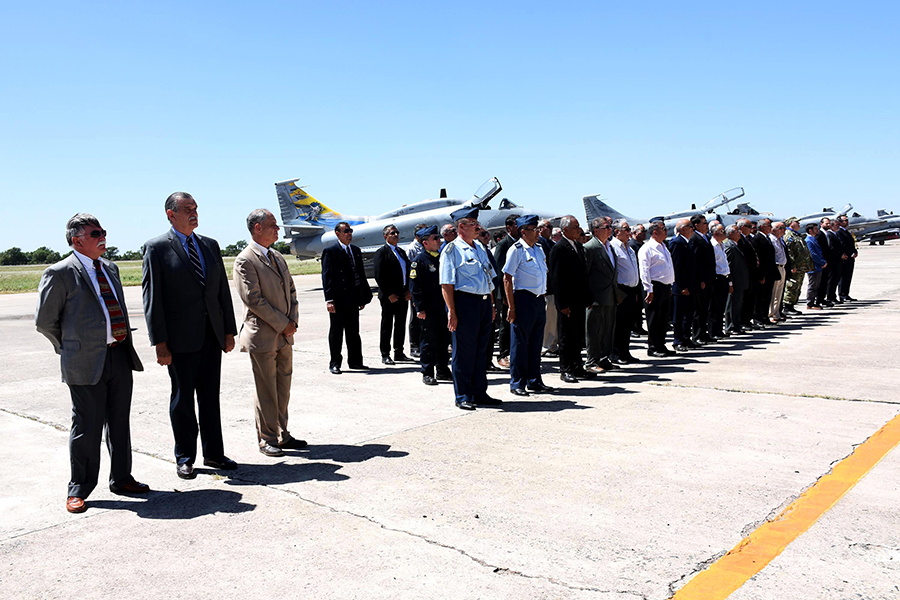 Personal en actividad y retirado de la V Brigada Aérea