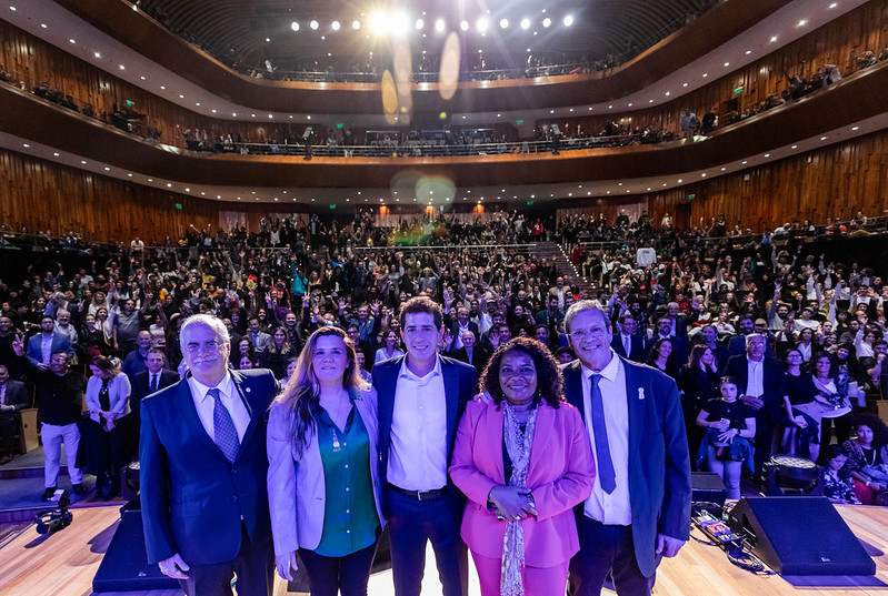 Jorge Taiana, Lucrecia Cardoso, Wado de Pedro, Margareth Menezes y Tristán Bauer en el acto de apertura