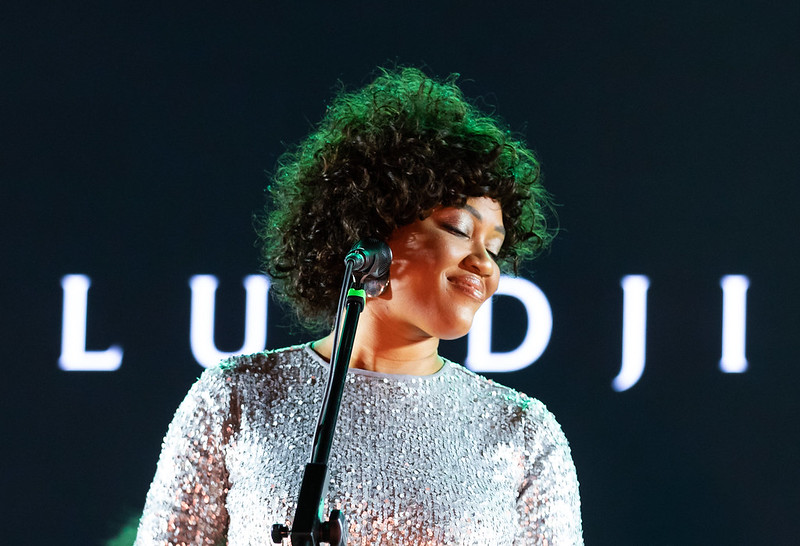 La cantante brasileña Luedji Luna en el cierre del MICA 2023