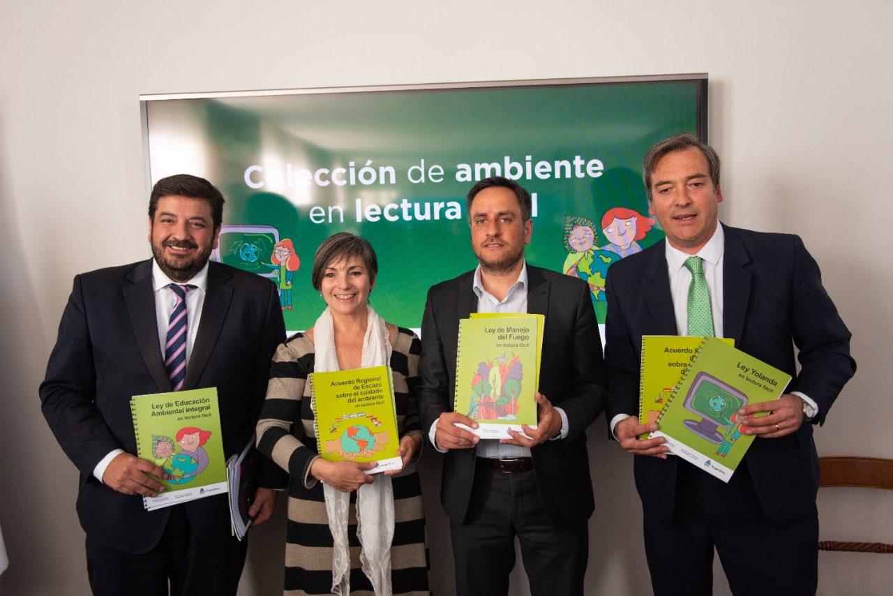 Soria y Cabandié presentaron 4 manuales jurídicos de fácil lectura sobre leyes ambientales