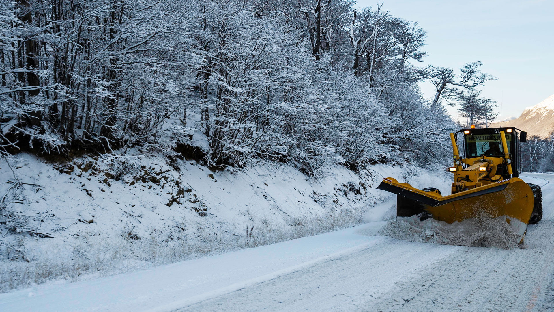 Limpieza de rutas con altas nevadas.