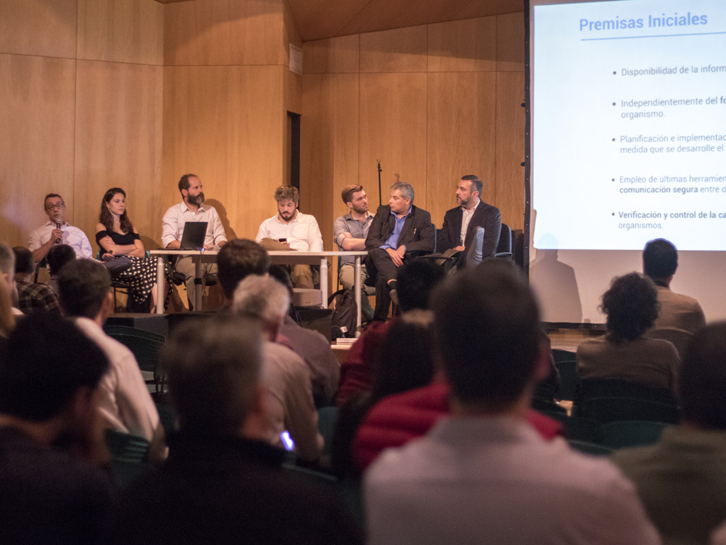 Presentación sobre Datos en el Estado - "El caso de éxito de la Dirección Nacional SINTyS"