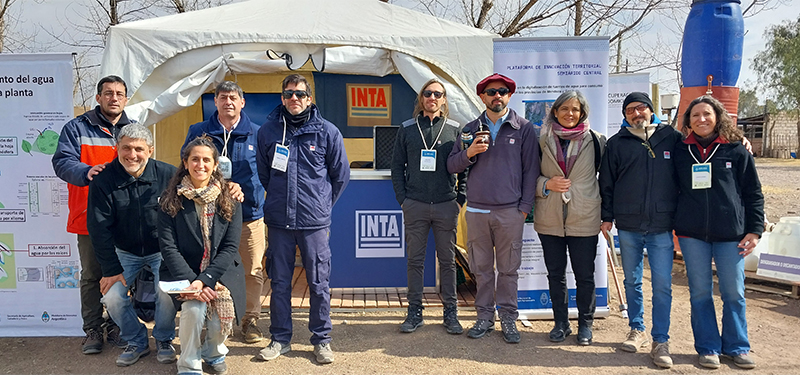 Personal del INTA que participó en la Expo Agua, en organización del evento y atención del stand institucional