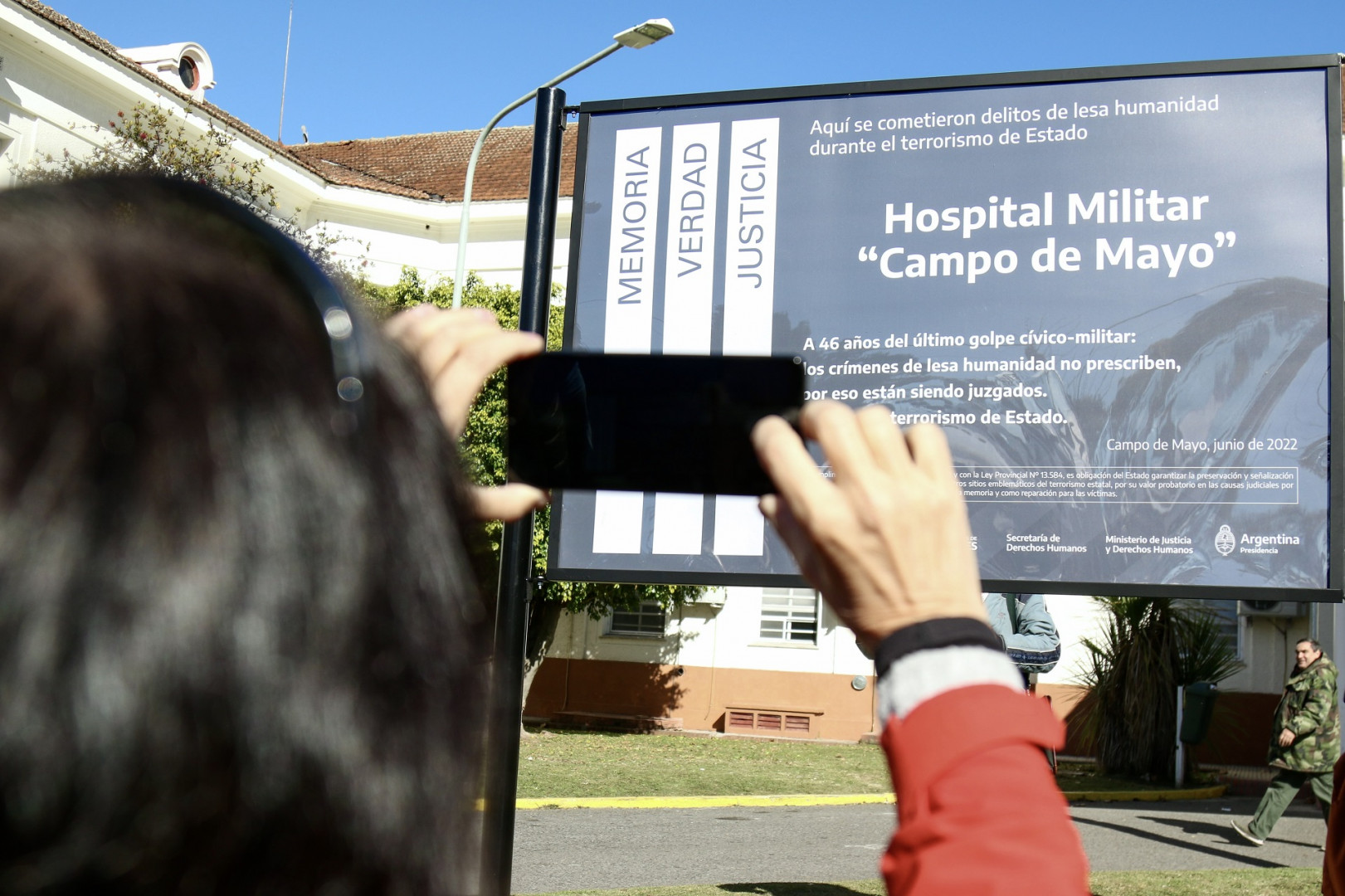 Cartel señalización del Hospital Militar de Campo de Mayo