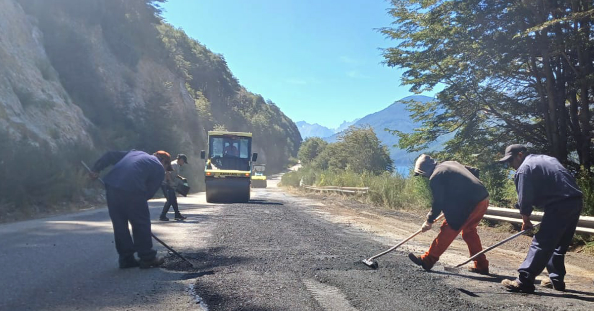 Estas intervenciones son ejecutadas con equipos propios por agentes de las cuadrillas de Conservación apostados en los campamentos de Valcheta, Jacobacci, Pilcaniyeu y Bariloche.