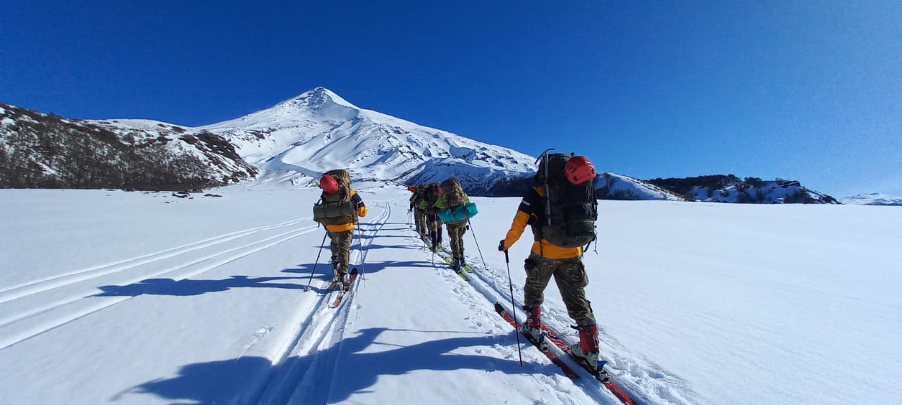 Volcán Lanín: Ejercicio de la Patrulla de Rescate 1