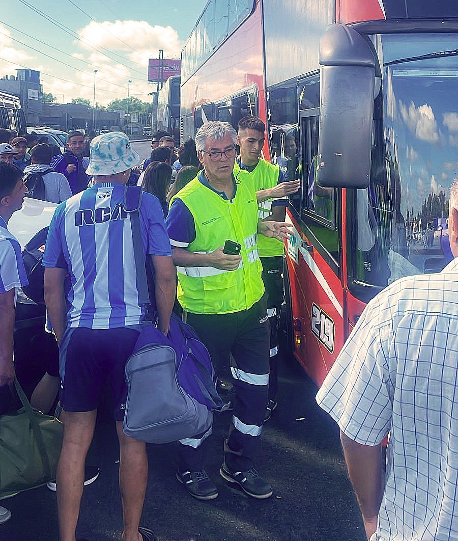 Controles de CNRT en los micros que llevan hinchas de Racing